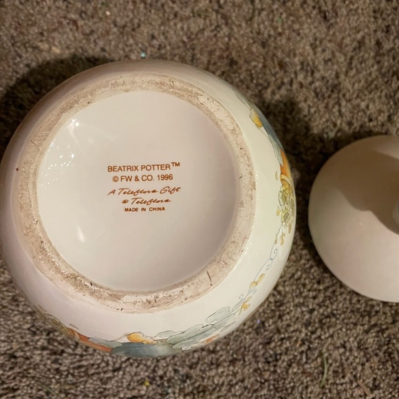 Vintage Wedgwood Beatrix Potter Peter Rabbit Porcelain Mug & Cookie Jar England - Picture 6 of 13
